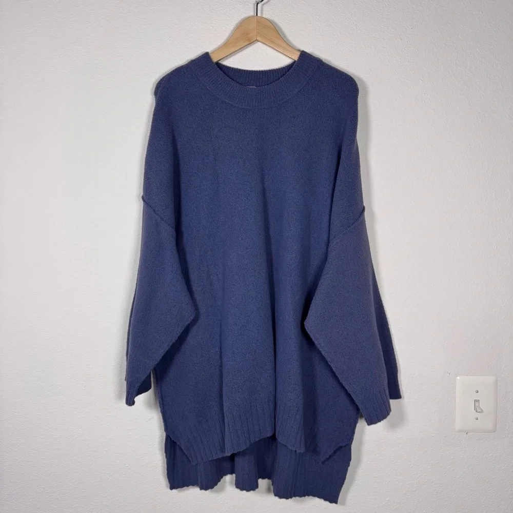 Free People Oversized Knit Sweater Dress in Indigo Blue size Large